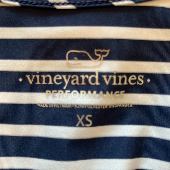 Vineyard Vines Performance Romper - Picture 5 of 7